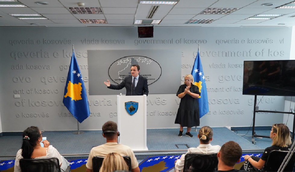 Kurti akuza perfaqesuesve te BE: Lajcak e Borrell mbajten krahun e Beogradit